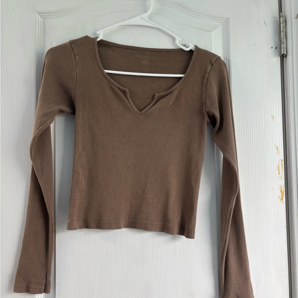 Brandy Melville Brown V-Neck Long Sleeve Top